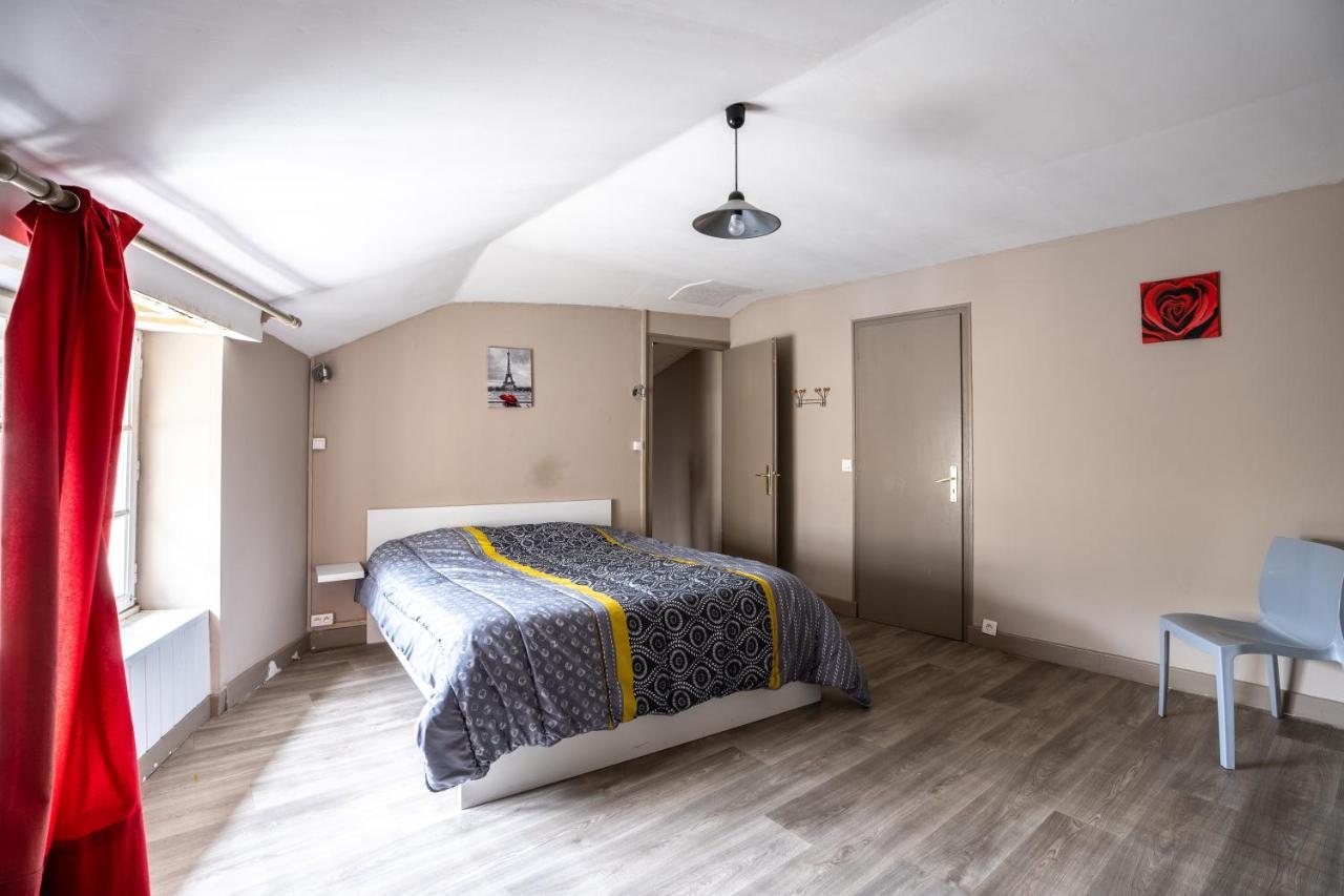 Laconciergeriejonzac, Residence Georgeon Екстериор снимка
